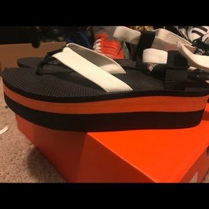Teva Thong platform sandals